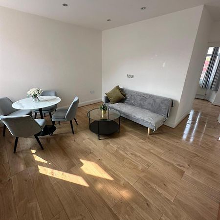 Central & Cozy 3Br Apt - High Chair - Free Parking Λονδίνο Εξωτερικό φωτογραφία