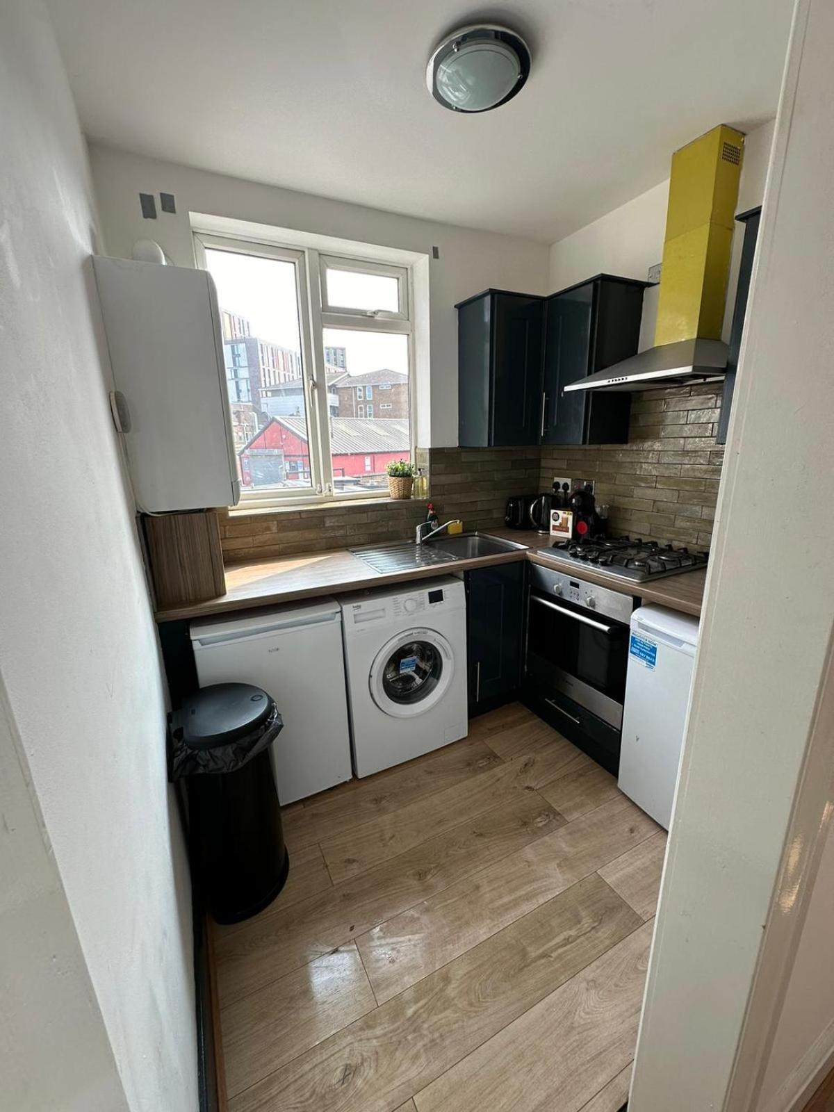 Central & Cozy 3Br Apt - High Chair - Free Parking Λονδίνο Εξωτερικό φωτογραφία